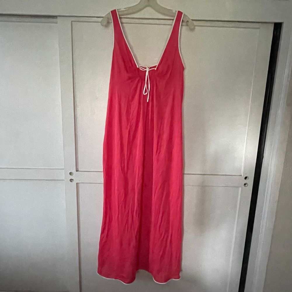 Vintage Vassarette light berry red tank‎ long nightgown w/white trim-34-36" Bust